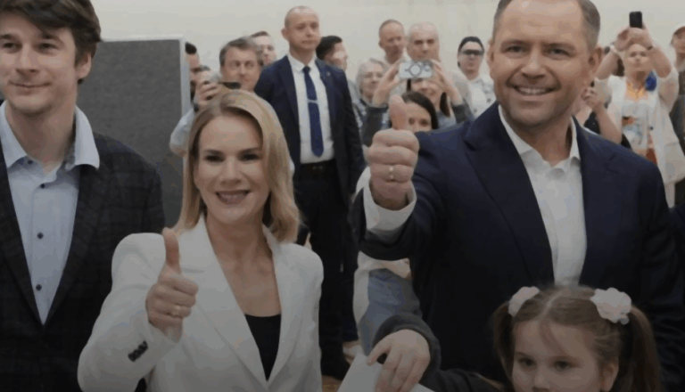 Lee más sobre el artículo Morawiecki: Nawrocki ganó contra un sistema de medios gigantes.